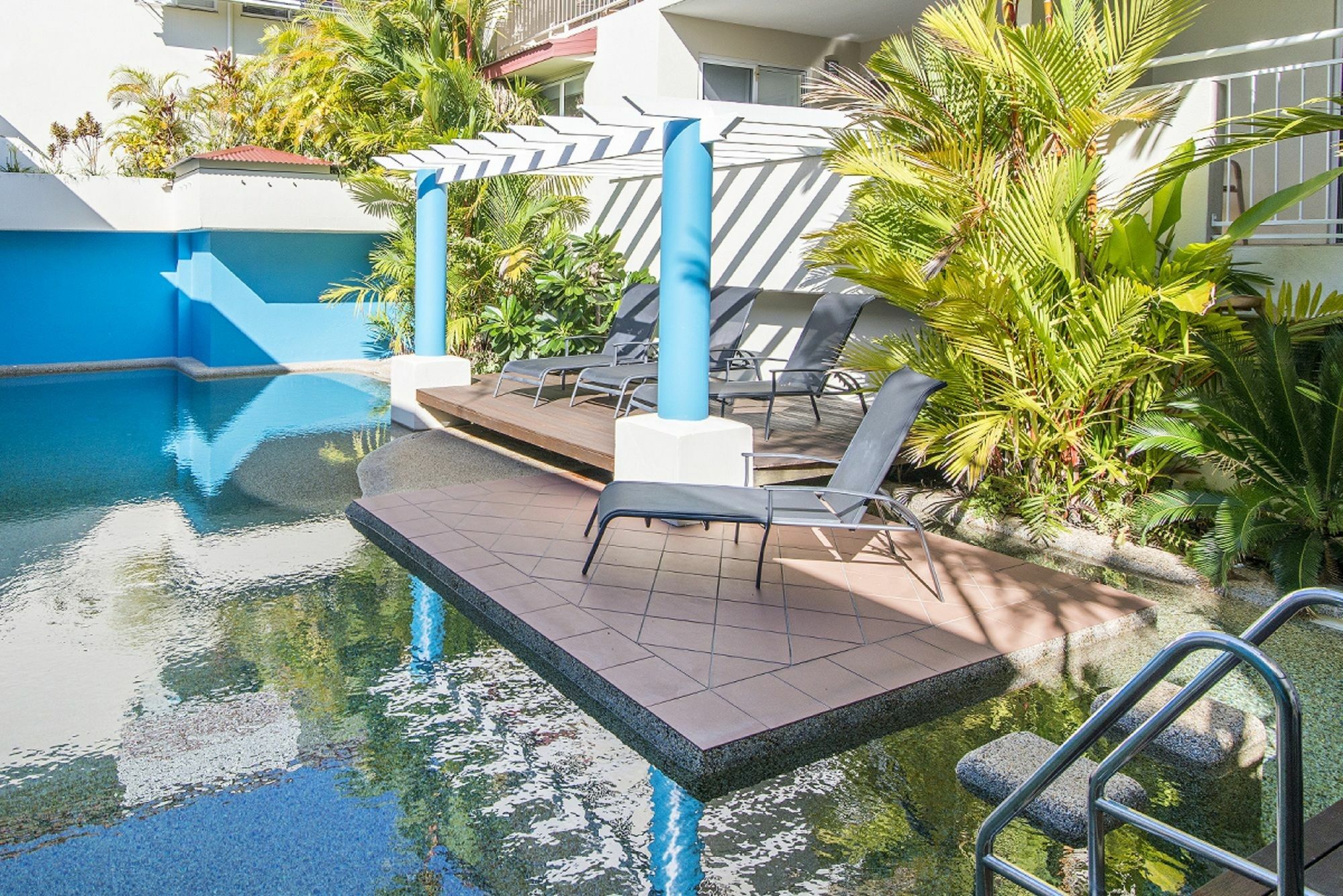 Macrossan House Boutique Holiday Apartments Port Douglas Exterior foto